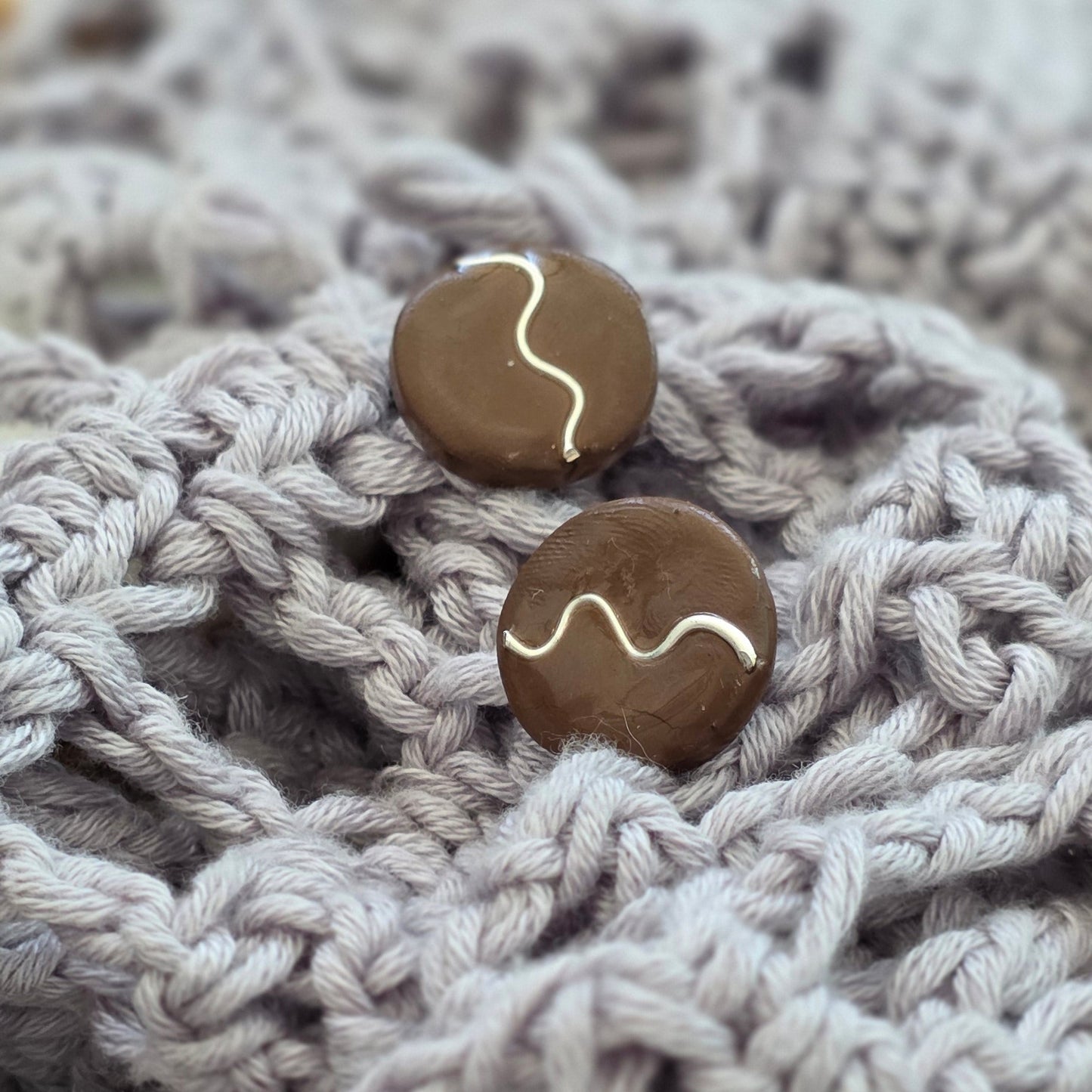 Cocoa Drift Studs