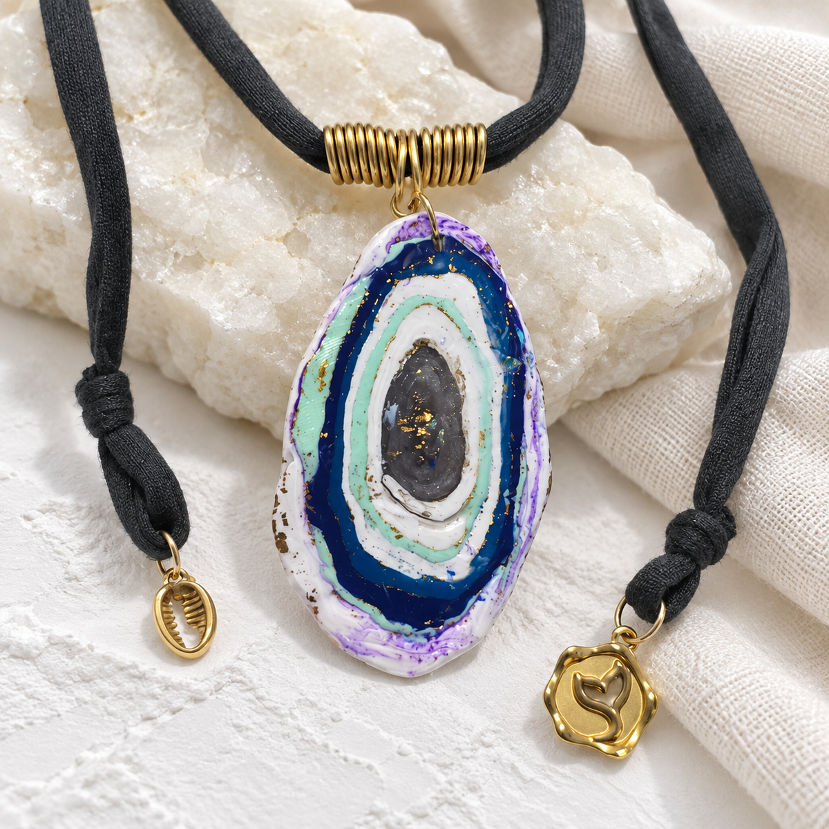 Handcrafts
Aesthetic
Handmade
Trendy
trendy jewelry
arcilla polimerica
polymer clay
polymer clay jewelry
pendant necklace fashion
fashion jewelry
faux agata
exclusive handmade jewelry
Blessed Knots design
handcrafted jewelry
Exclusive Blessed Knots design
Hecho en Puerto Rico
collar ajustable
