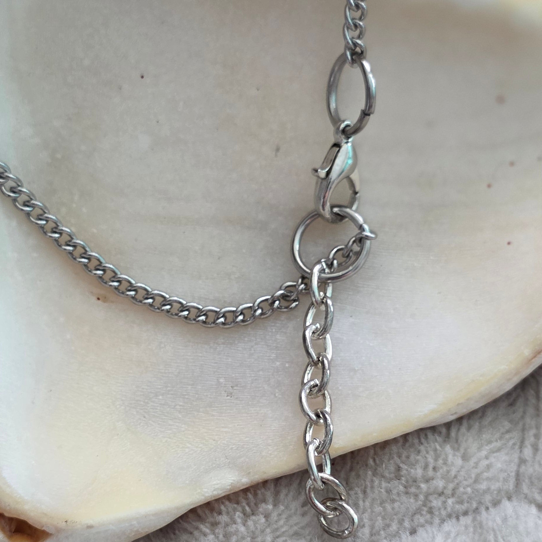 Handcrafts
Handmade
Trendy
Aesthetic
Stainless steel
trendy jewelry
handcrafted jewelry
exclusive handmade jewelry
fashion jewelry
Modern Jewelry
spring-summer
Waterproof
artisan-crafted jewelry
Pendant
pendant necklace fashion
Accesorios únicos
desechos de mar
sea glass
polymer clay jewelry
polymer clay