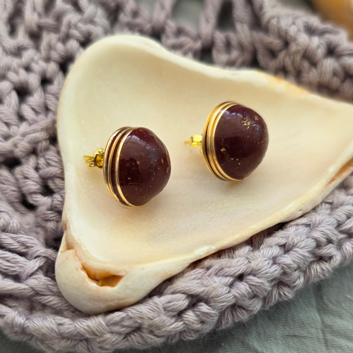 aretes crimson
aretes carmesí
aretes hechos a mano
stud earrings
polymer clay earrings
aretes pequeños
aretes elegantes
aretes minimalistas
handmade jewelry Puerto Rico
stainless steel earrings
aretes con cobre
lightweight earrings
everyday earrings
Blessed Knots