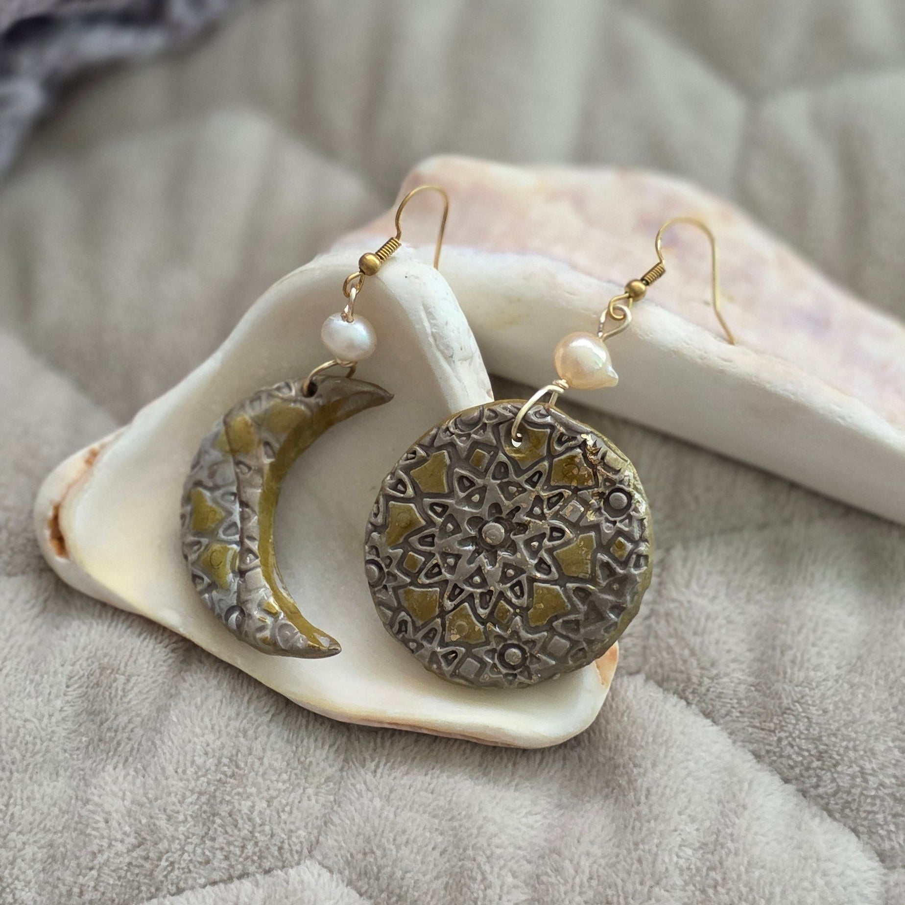 Aesthetic
Handcrafts
Handmade
Trendy
Accesorios únicos
artisan-crafted jewelry
artisan-crafted earrings
Blessed Knots design
Boho-chic artisan jewelry
boho-chic jewelry
Bold stud earrings
Desechos de mar
Earthy metallic jewelry
Exclusive Blessed Knots design
Exclusive handmade earrings
Exclusive handmade jewelry
Fashion Earrings
Fashion jewelry
handcrafted jewelry
handmade dangle earrings
Hecho en Puerto Rico
Joyería artesanal moderna
Modern Jewelry
natural pearl jewelry
