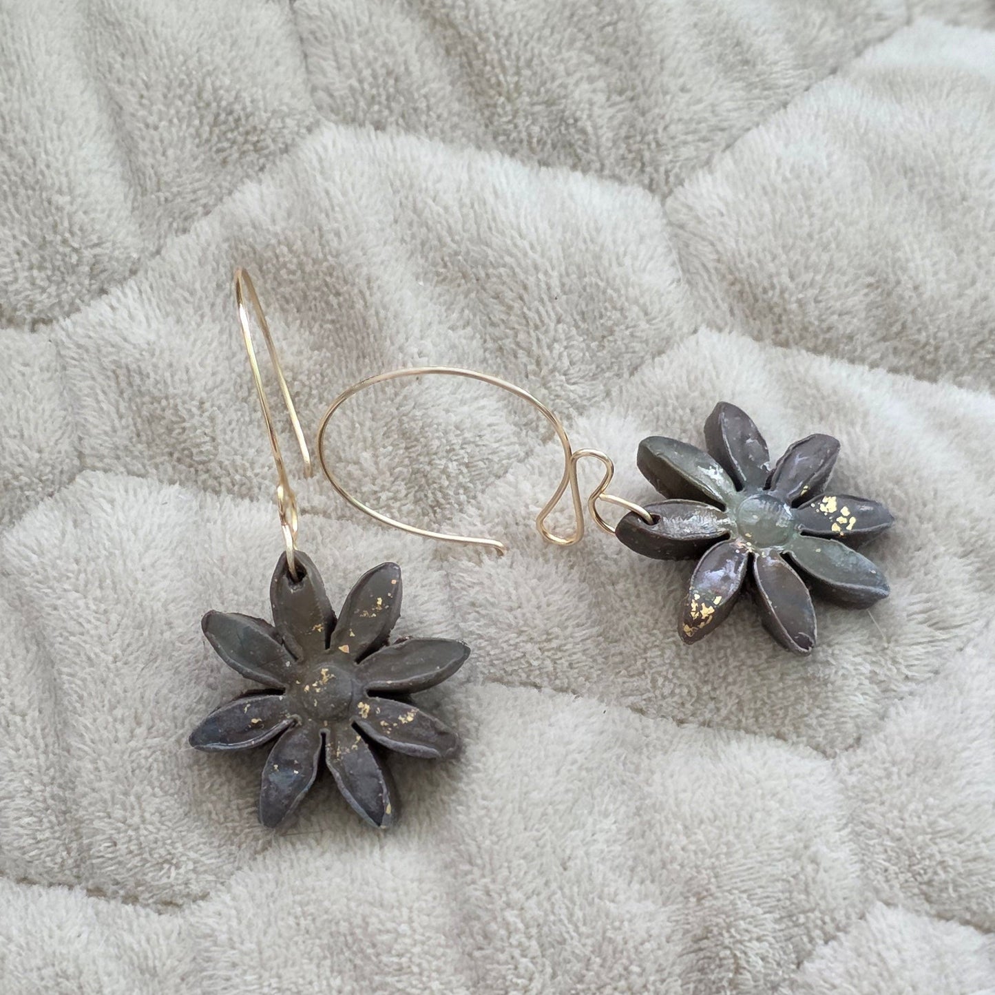 polymer clay earrings, handmade earrings, floral earrings, dark earrings, gold detail earrings, artisan jewelry, boho earrings, minimalist earrings, unique earrings, lightweight earrings, modern jewelry, handcrafted earrings
