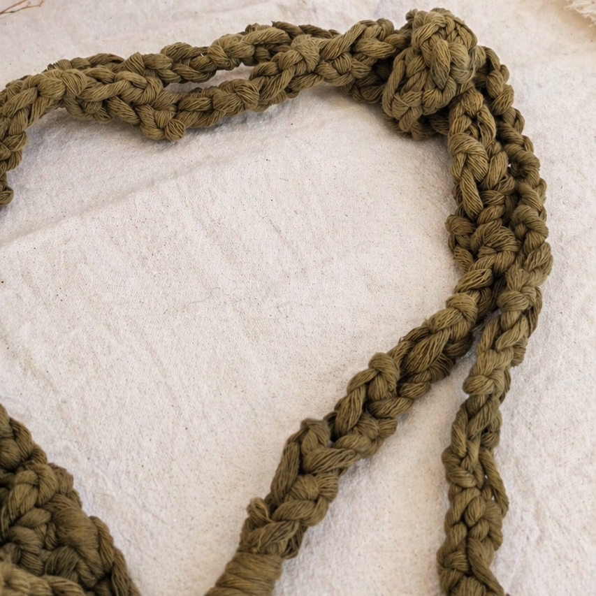 bolso de crochet
Bolso tejido a mano
Bolso algodón 100%
Bolso verde militar
Bolso verde oliva
Crochet bag handmade
Bolso artesanal
Bolso con cordón
Bolso casual mujer
handmade bag
Bolso pequeño
Accesorios hechos a mano
blessed knots
Bolsos tejidos Puerto Rico
Bolso natural