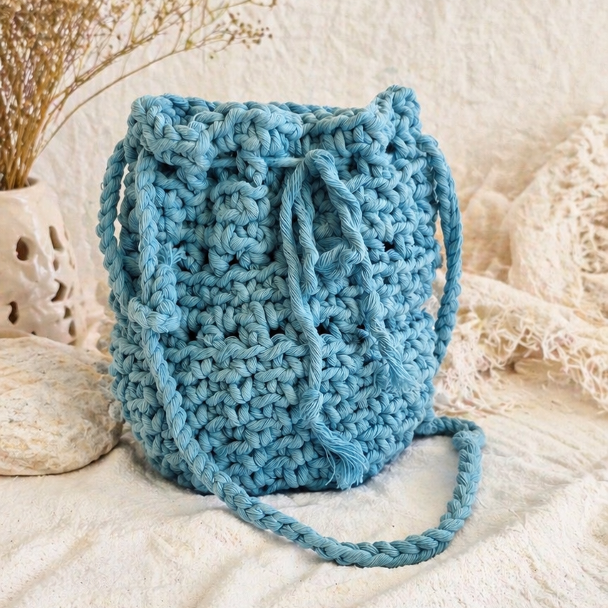 Bolso de crochet
Bolso tejido a mano
Bolso algodón 100%
Bolso azul
Crochet bag handmade
Bolso artesanal
Bolso con cordón
Bolso casual mujer
handmade bag
Bolso pequeño
Accesorios hechos a mano
Blessed knots
Bolsos tejidos Puerto Rico
Bolso ligero
Bolso de verano