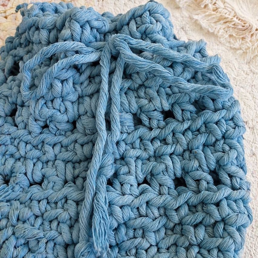 Bolso de crochet
Bolso tejido a mano
Bolso algodón 100%
Bolso azul
Crochet bag handmade
Bolso artesanal
Bolso con cordón
Bolso casual mujer
handmade bag
Bolso pequeño
Accesorios hechos a mano
Blessed knots
Bolsos tejidos Puerto Rico
Bolso ligero
Bolso de verano