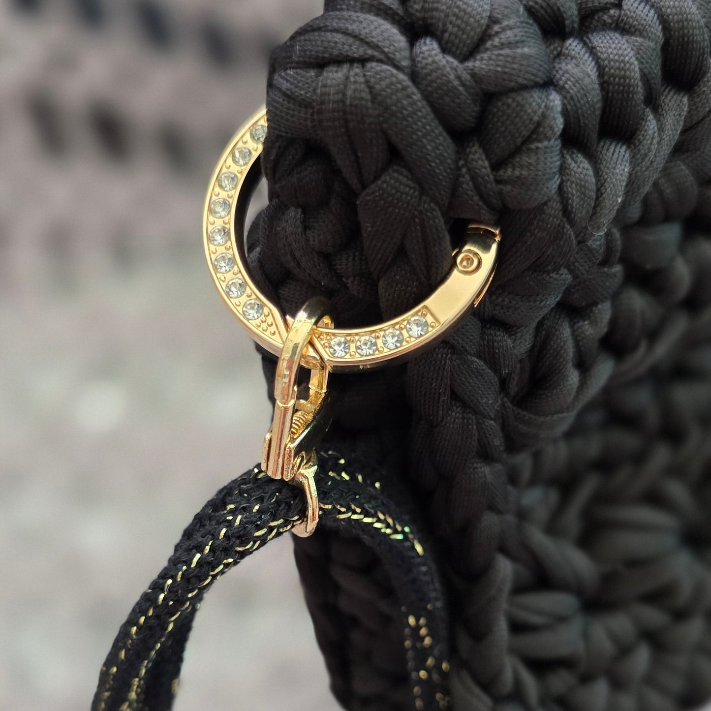 Cartera crochet negra
Bolso tejido a mano
handmade crochet bag
Black crochet purse
boho chic handbag
Cartera artesanal elegante
Bolso pequeño negro
Accesorios hechos a mano
Blessed knots
Unique handmade purse