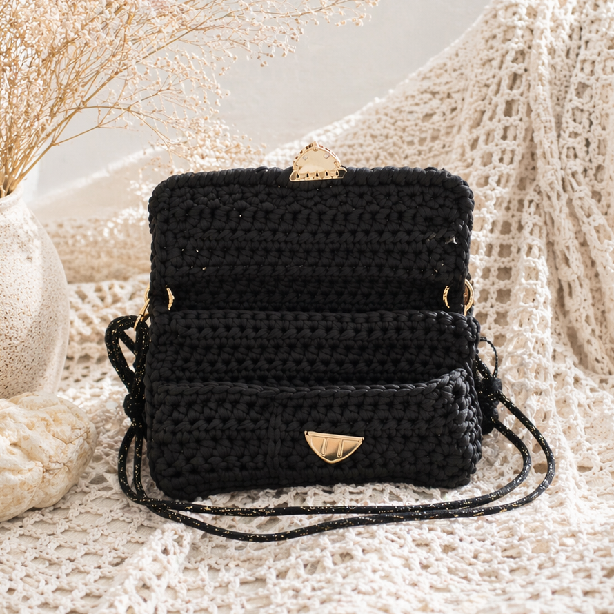 Cartera crochet negra
Bolso tejido a mano
handmade crochet bag
Black crochet purse
boho chic handbag
Cartera artesanal elegante
Bolso pequeño negro
Accesorios hechos a mano
Blessed knots
Unique handmade purse